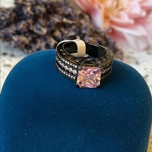 Elegant Pink Stone Women's Ring Size 6